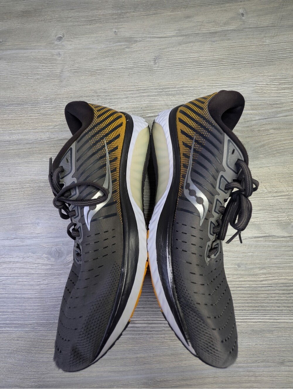 Saucony Guide 13 Men's Running Shoes Size 10.5